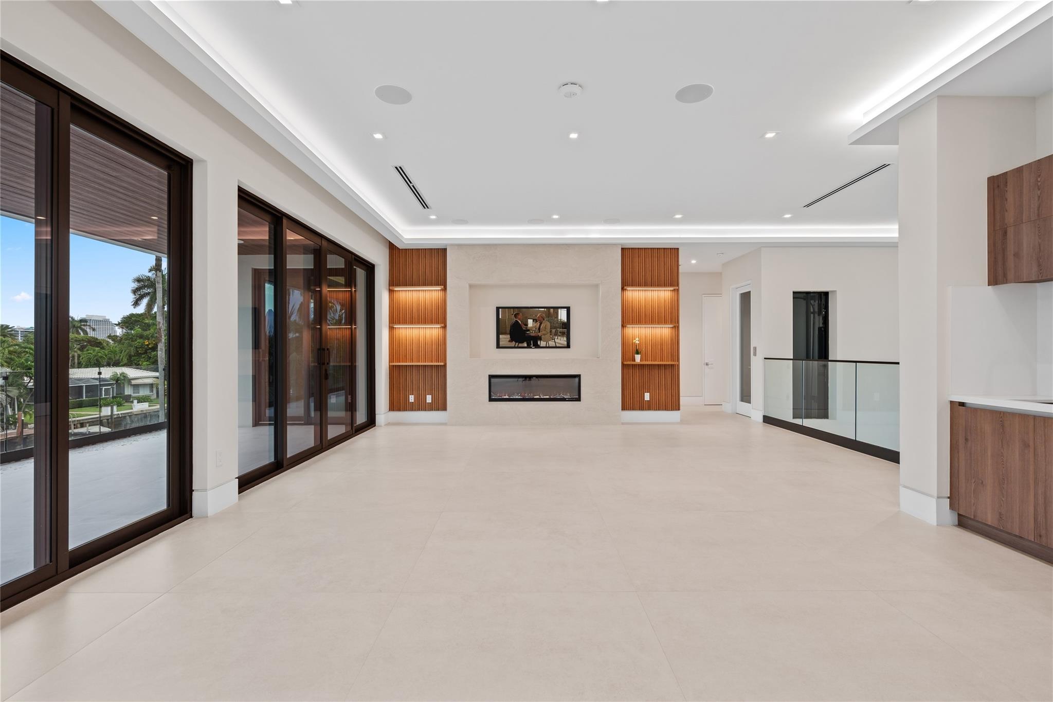 2405 Castilla Isle Property Photo 22