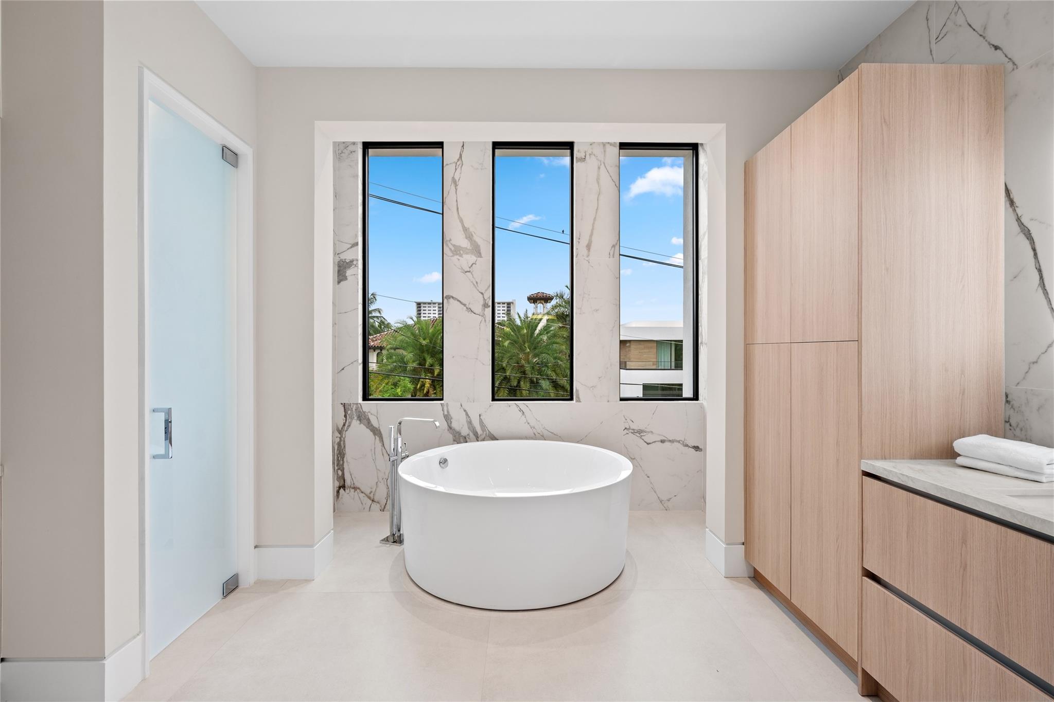 2405 Castilla Isle Property Photo 29