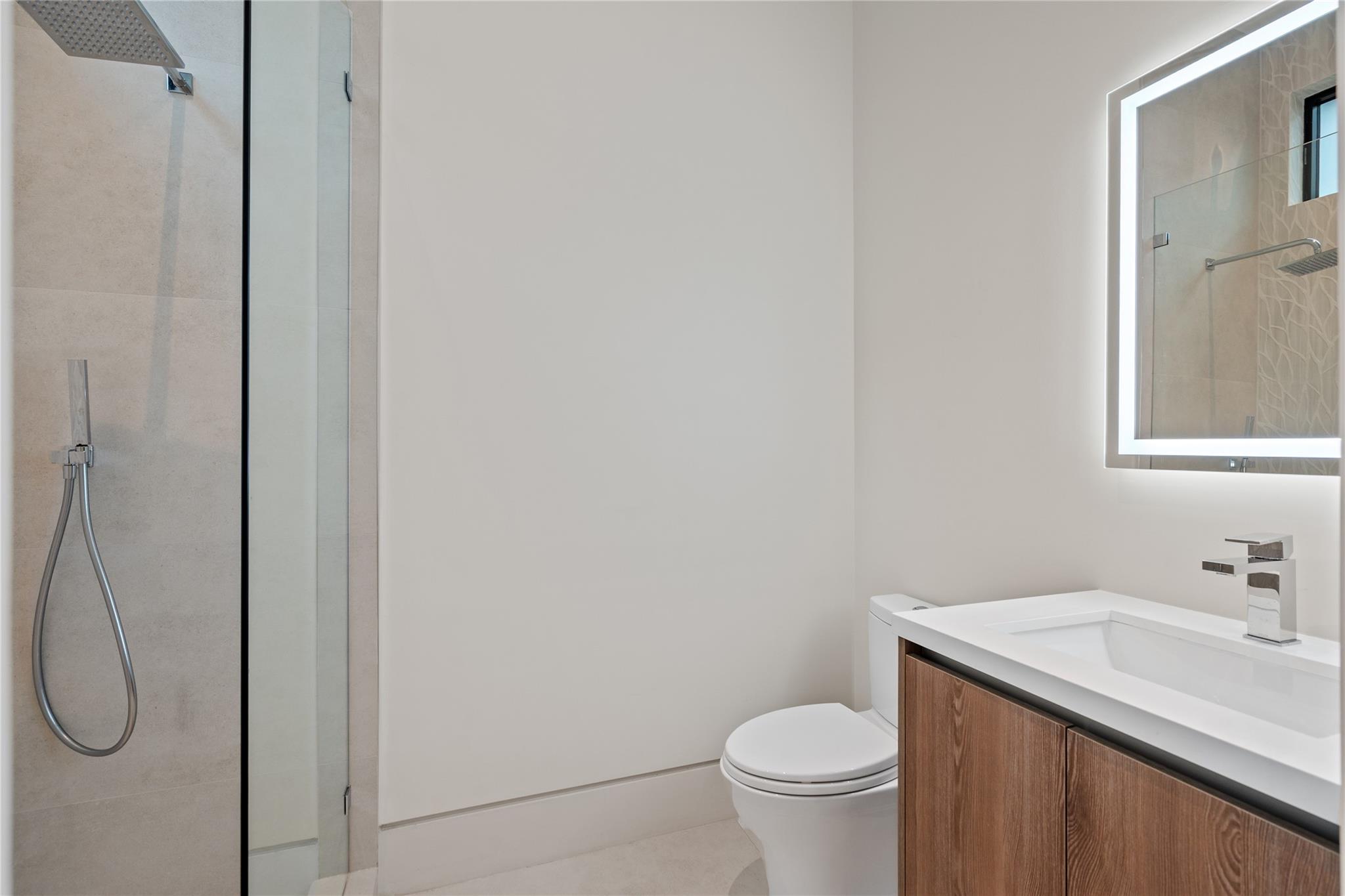 2405 Castilla Isle Property Photo 32