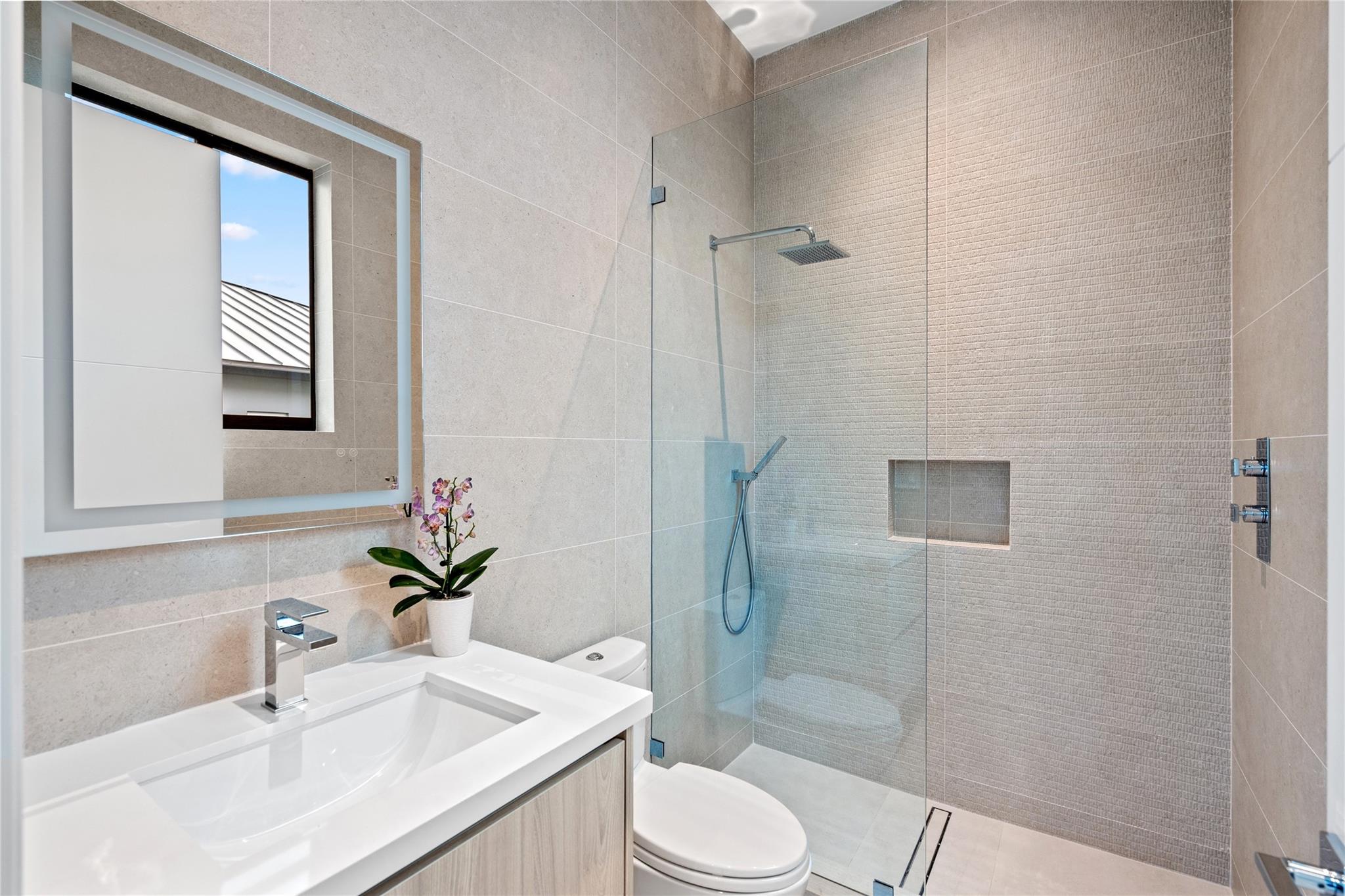 2405 Castilla Isle Property Photo 37