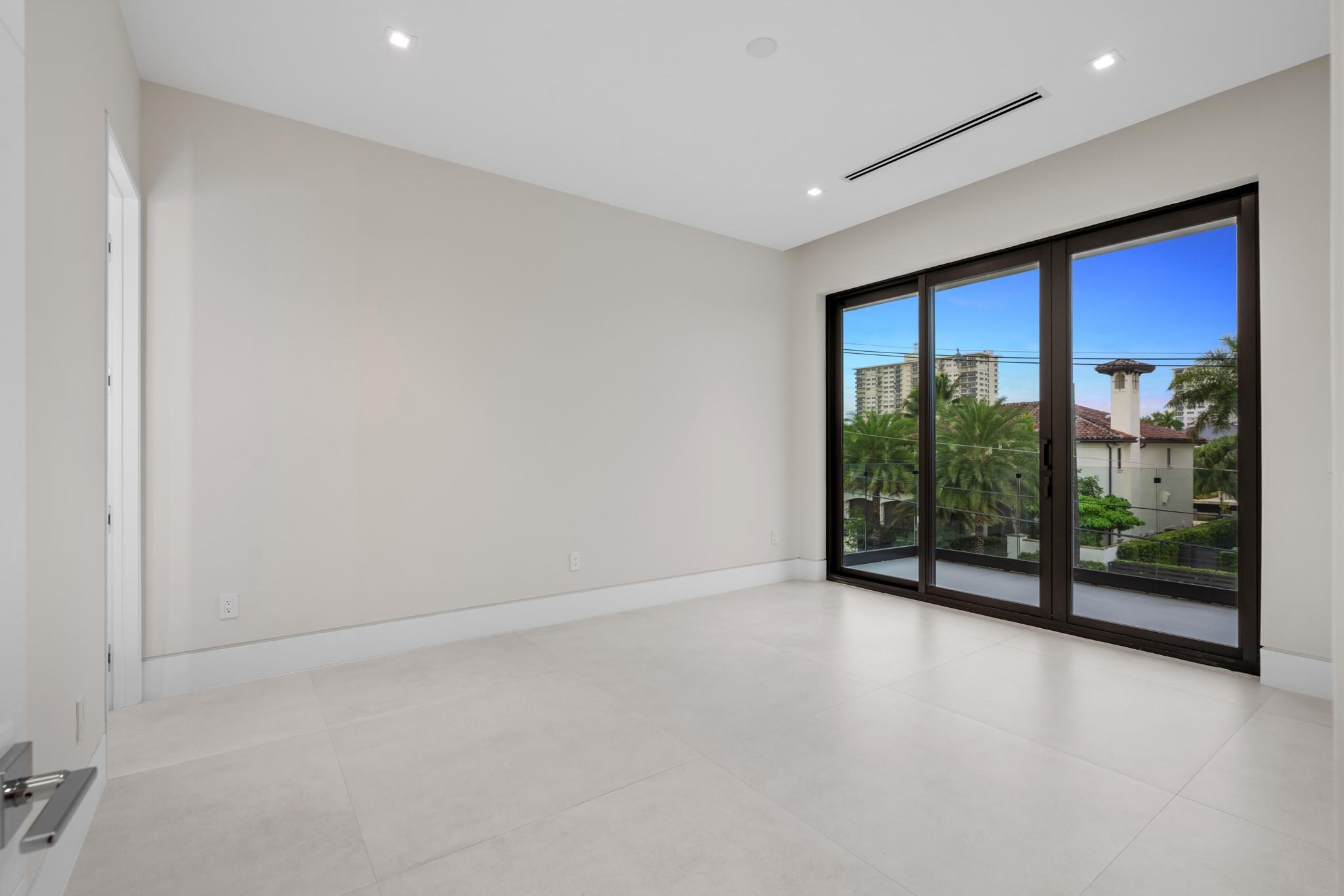 2405 Castilla Isle Property Photo 38