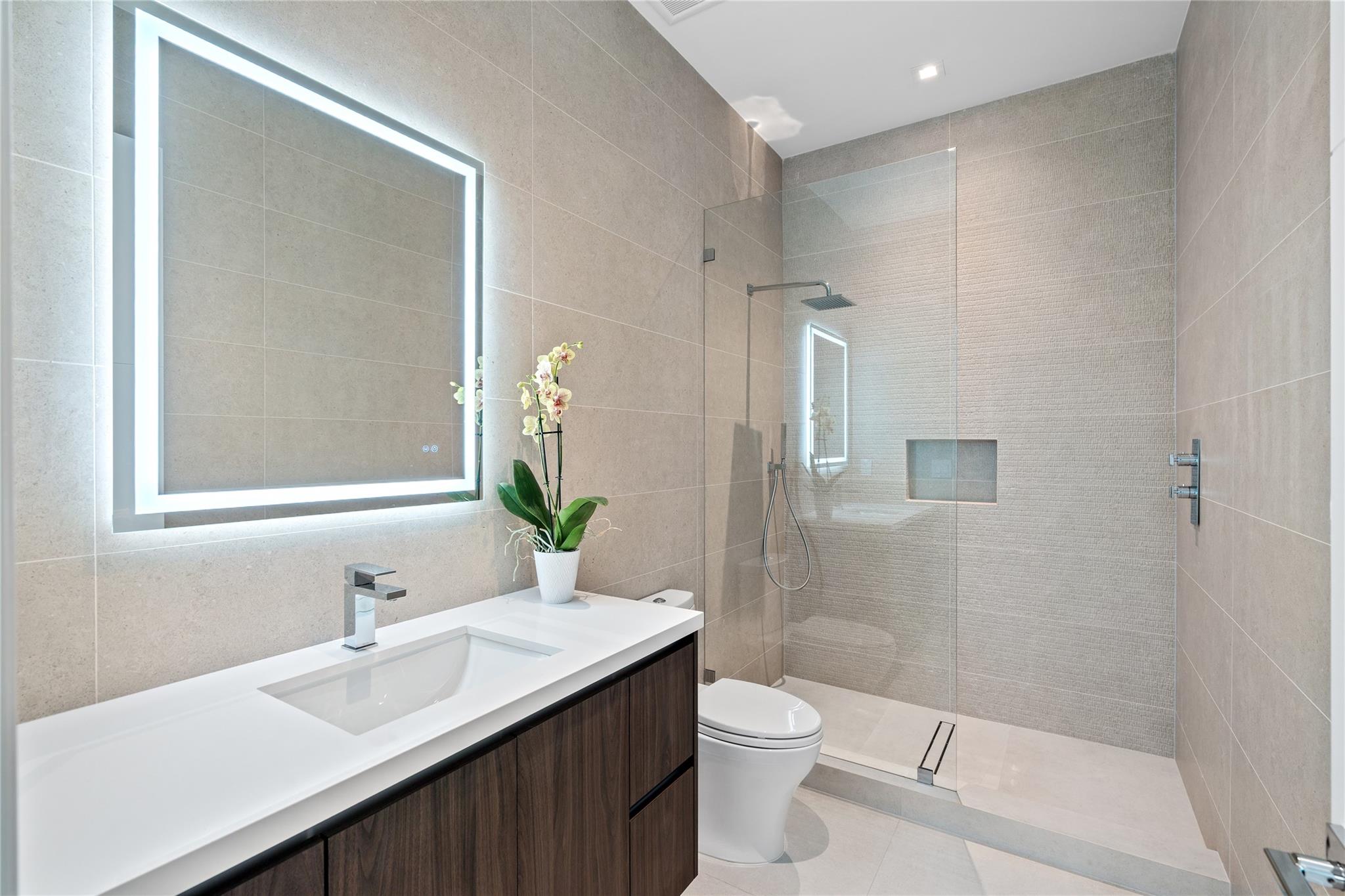 2405 Castilla Isle Property Photo 39