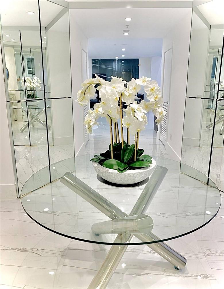 350 Se 2nd St Gph-90 Property Photo 2