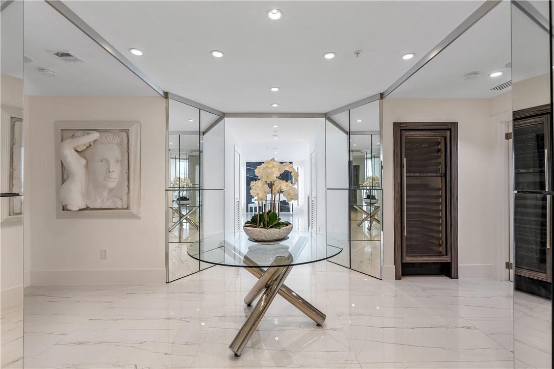 350 Se 2nd St Gph-90 Property Photo 3