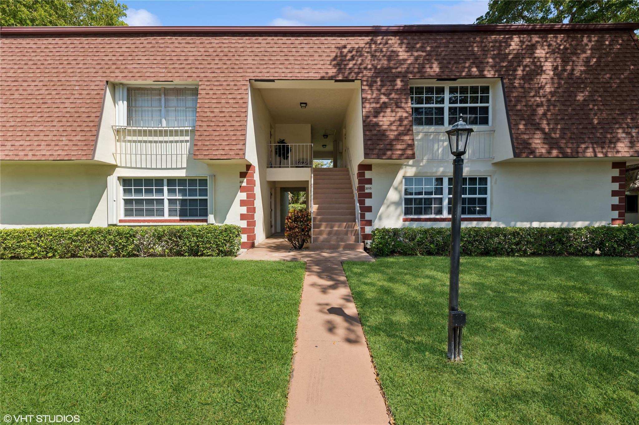 F10526201 Property Photo 2