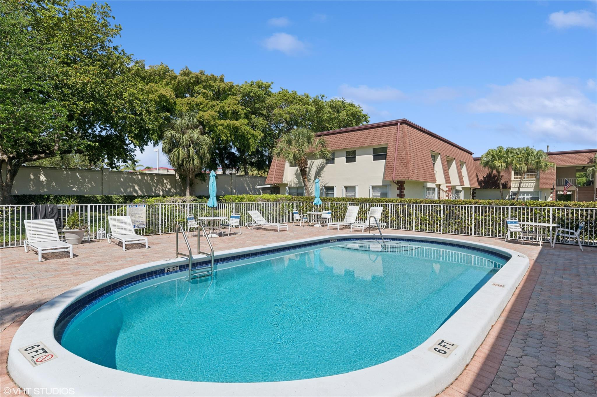 F10526201 Property Photo 12