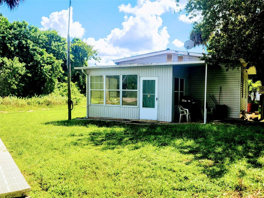 1048 Arvin Lane Property Photo 4