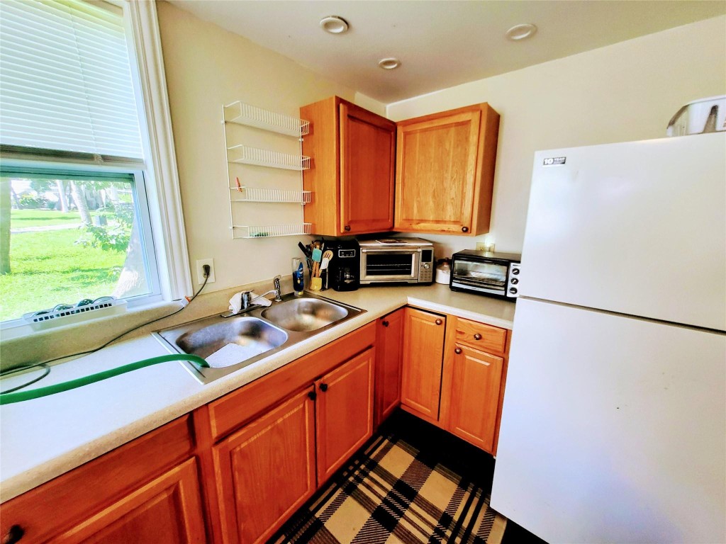 1048 Arvin Lane Property Photo 11