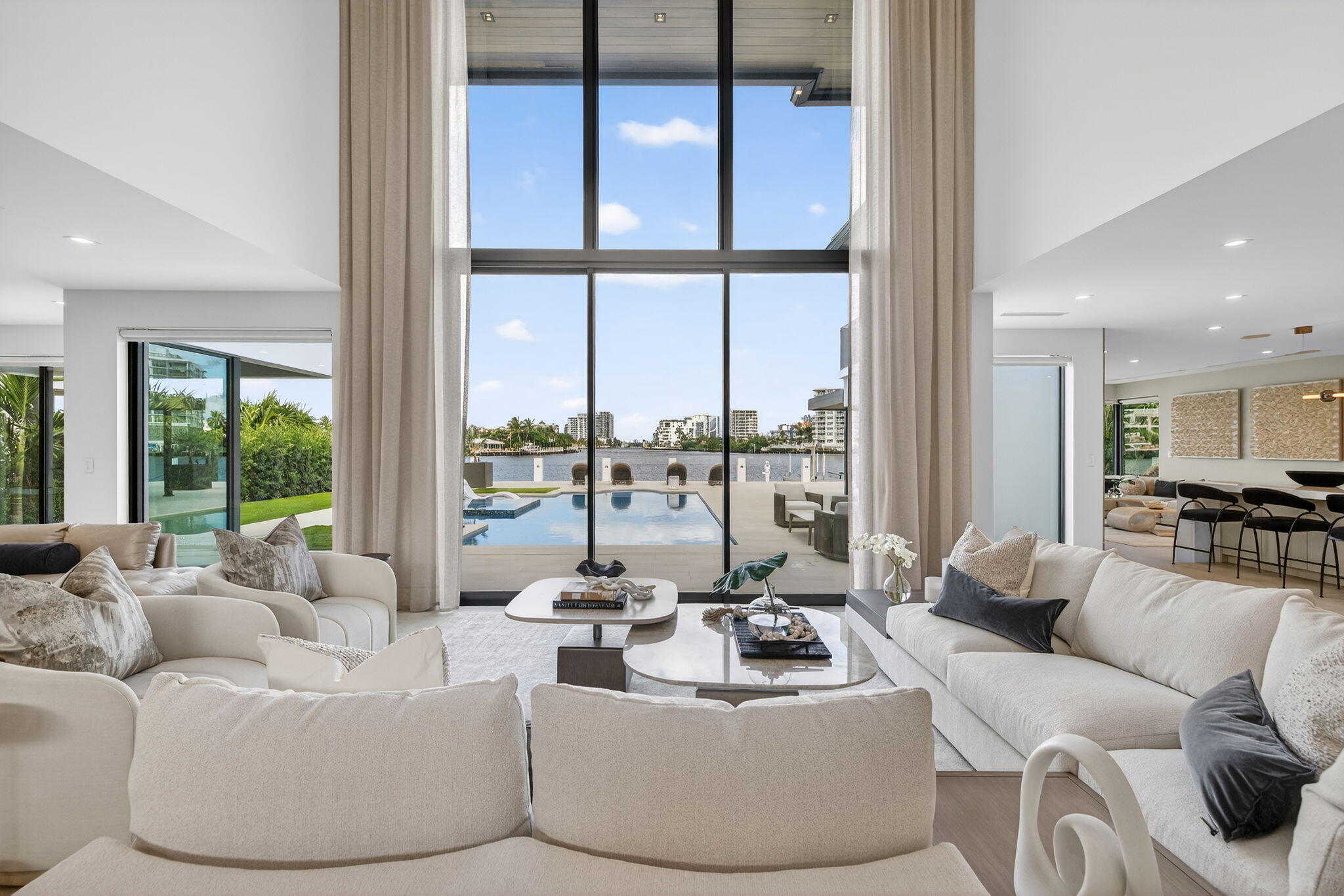 2533 Aqua Vista Boulevard Property Photo 10