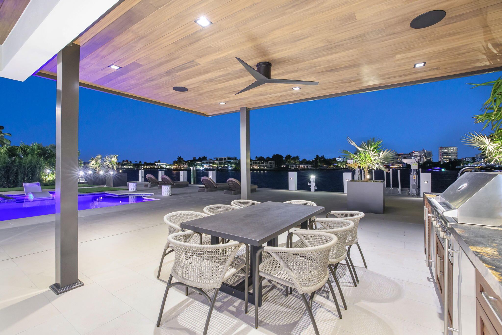 2533 Aqua Vista Boulevard Property Photo 84