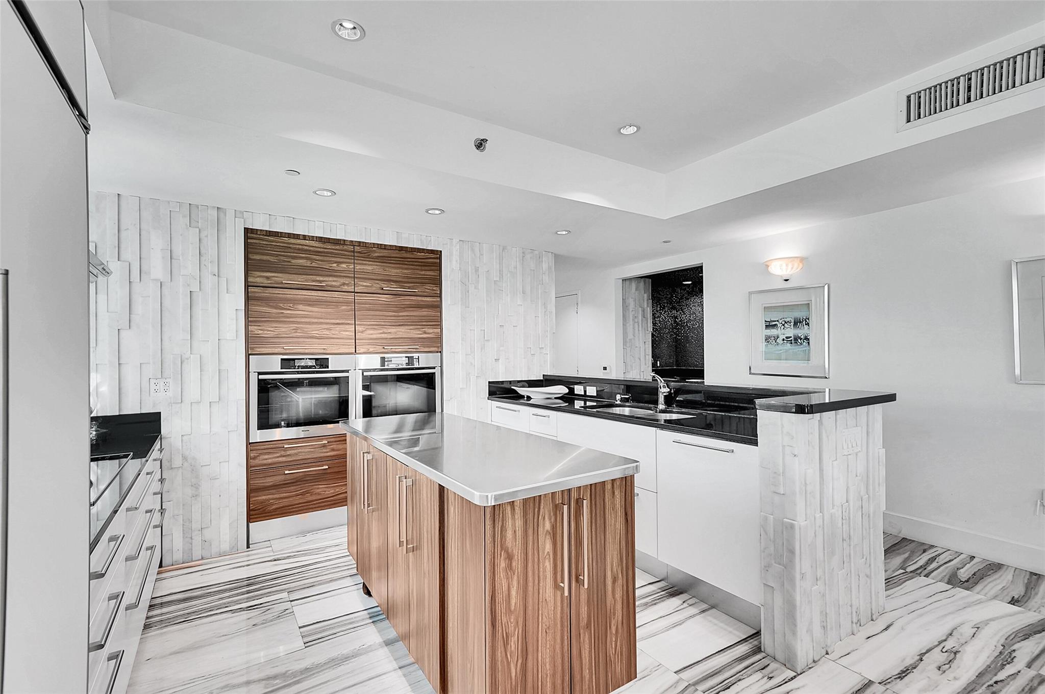 101 S Fort Lauderdale Beach Blvd 208 Property Photo 13