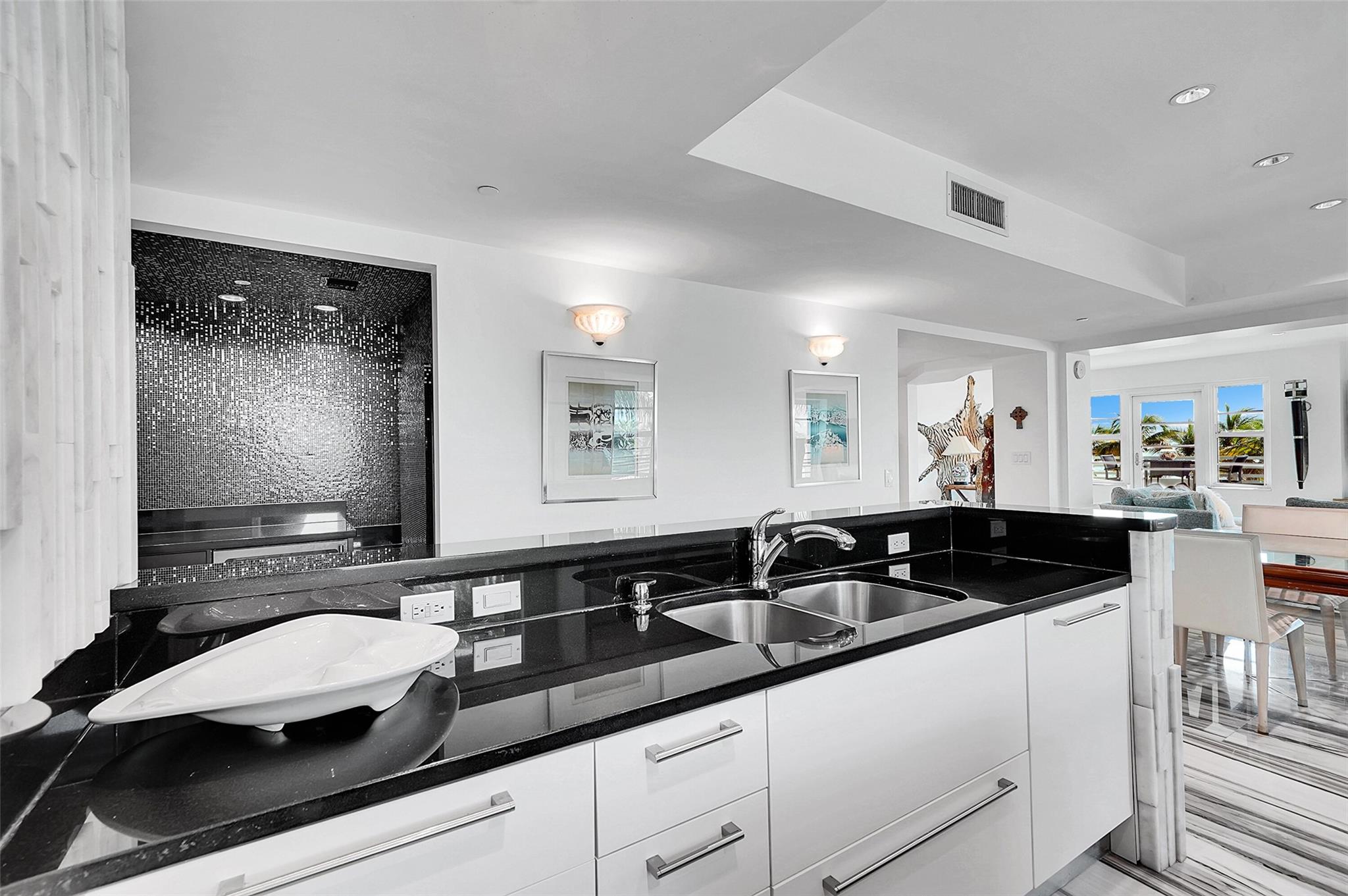 101 S Fort Lauderdale Beach Blvd 208 Property Photo 15