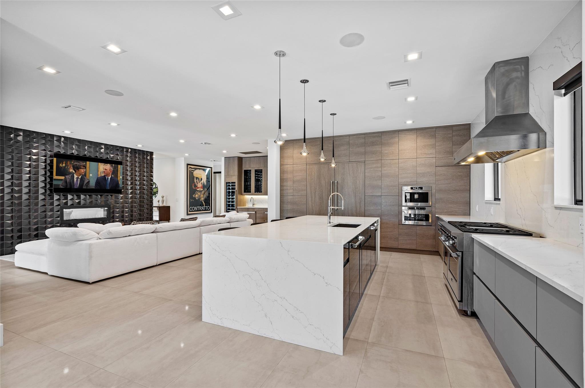 1523 Se 12th St Property Photo 7