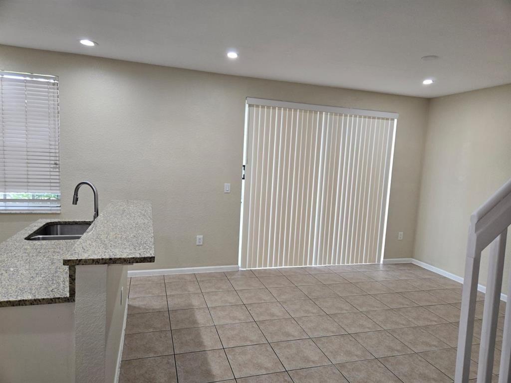 8433 Sw 25th Court 102 Property Photo 5