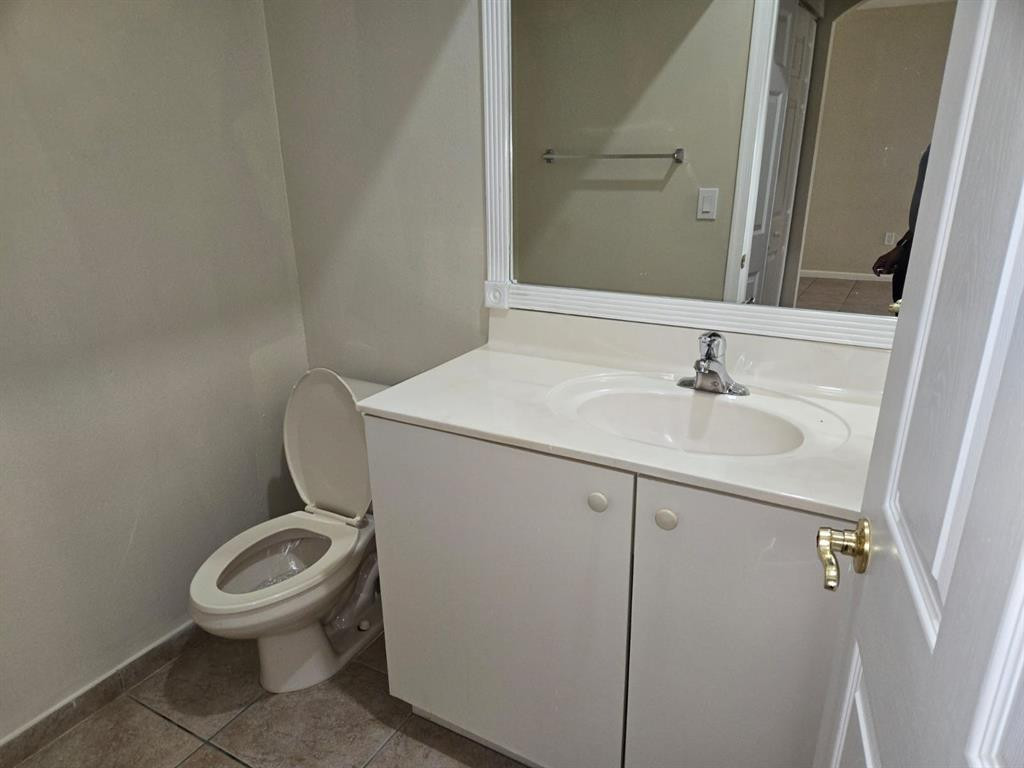 8433 Sw 25th Court 102 Property Photo 6