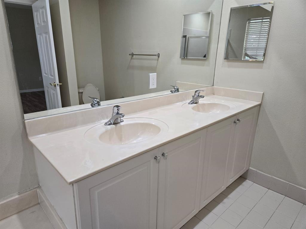 8433 Sw 25th Court 102 Property Photo 10