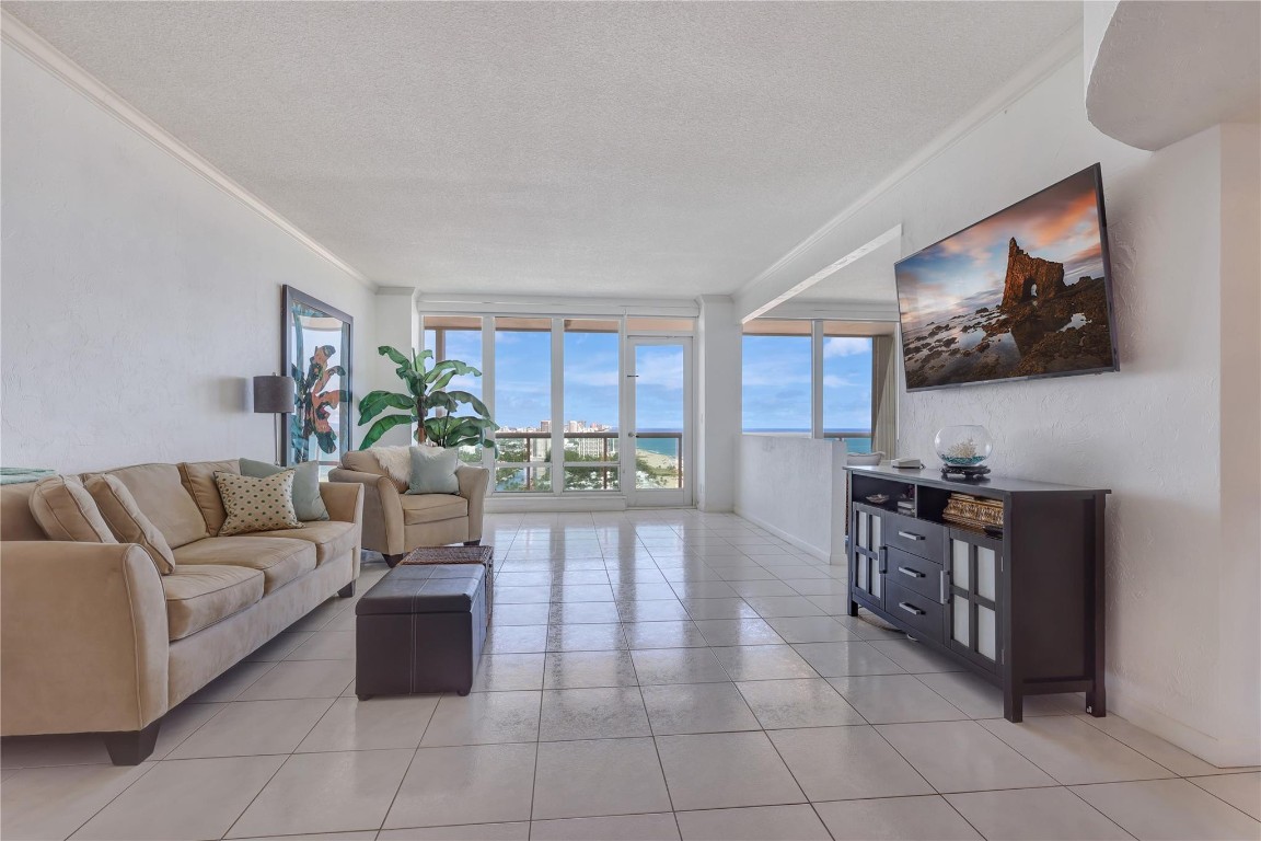 2100 S Ocean Lane 2509ph Property Photo 4