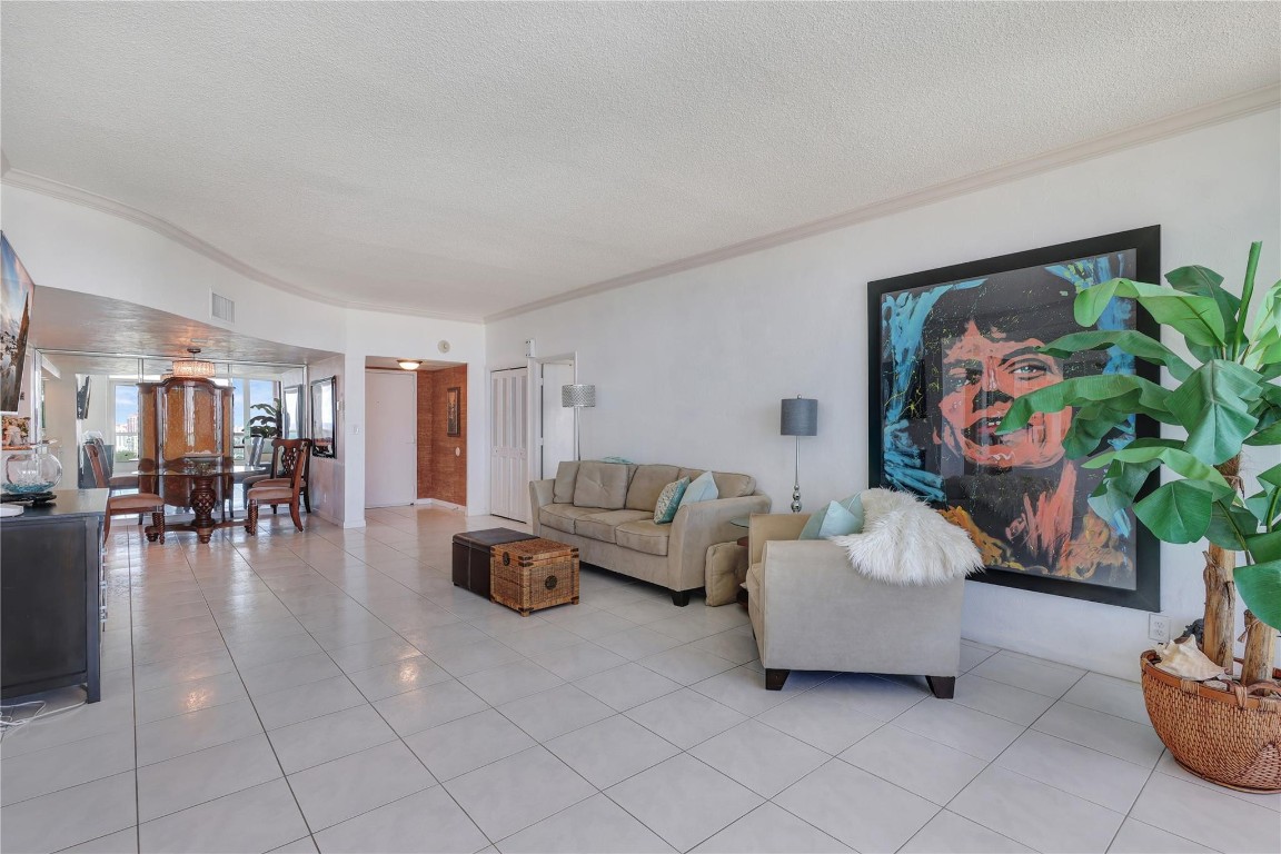 2100 S Ocean Lane 2509ph Property Photo 7