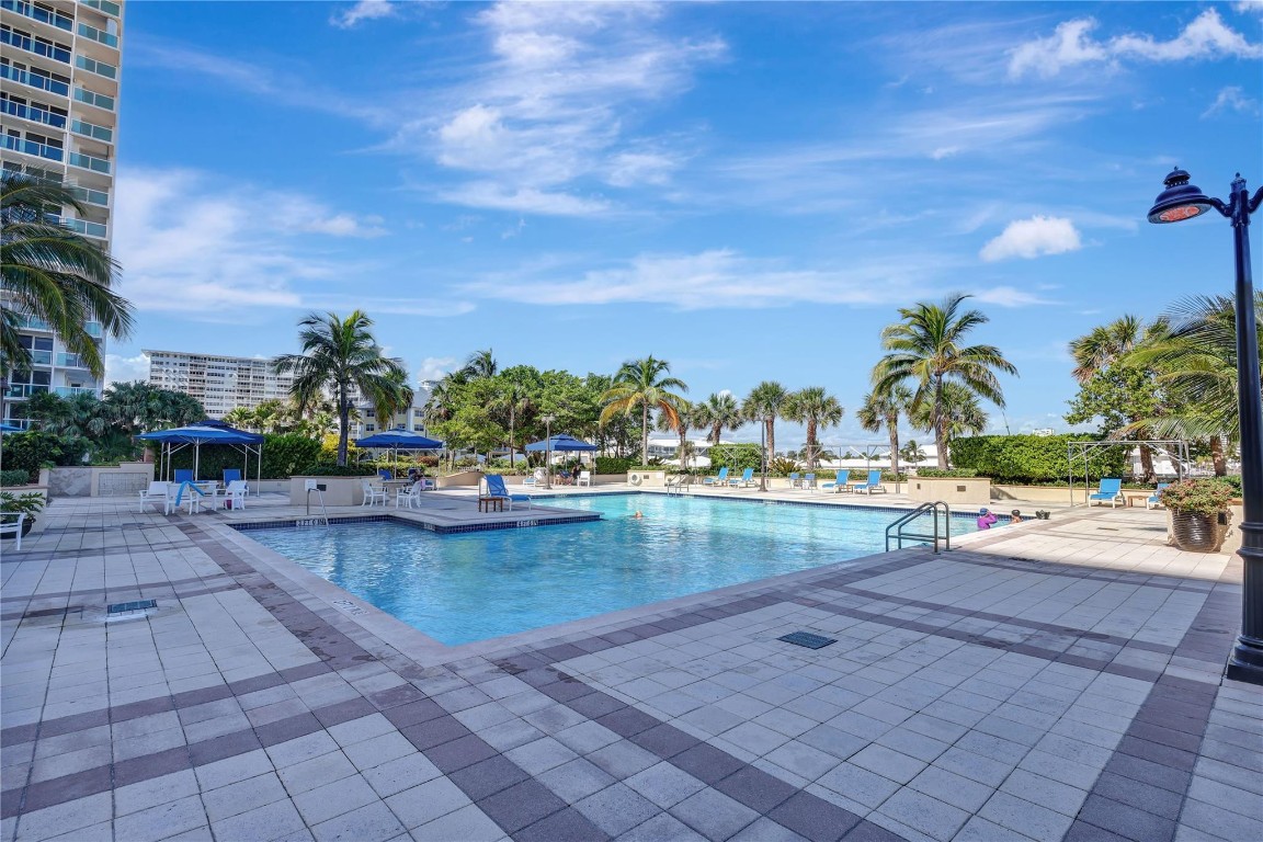 2100 S Ocean Lane 2509ph Property Photo 32