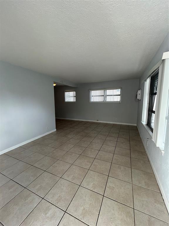 408 NE 7th Ave 11 Property Photo 1