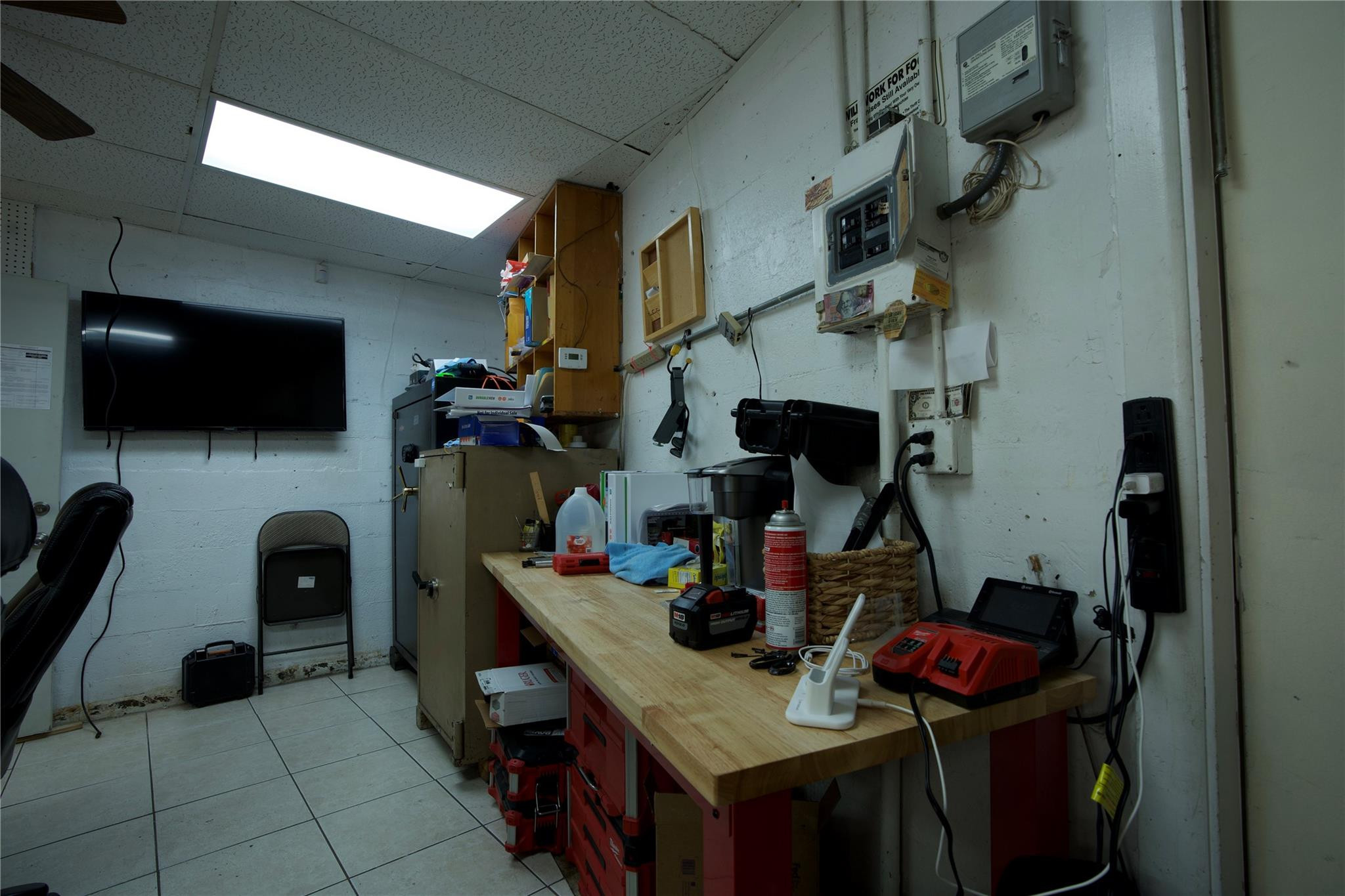 4581 N Dixie Highway Property Photo 17