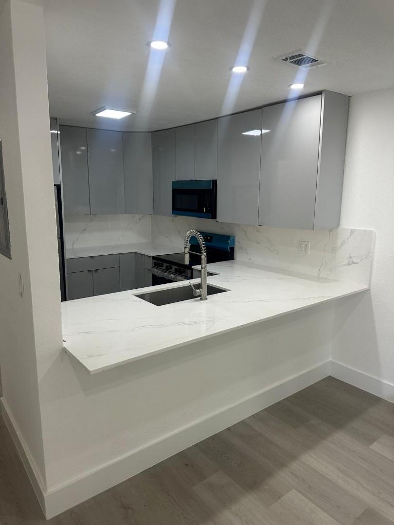 5843 Sw 24th Ave Property Photo 3