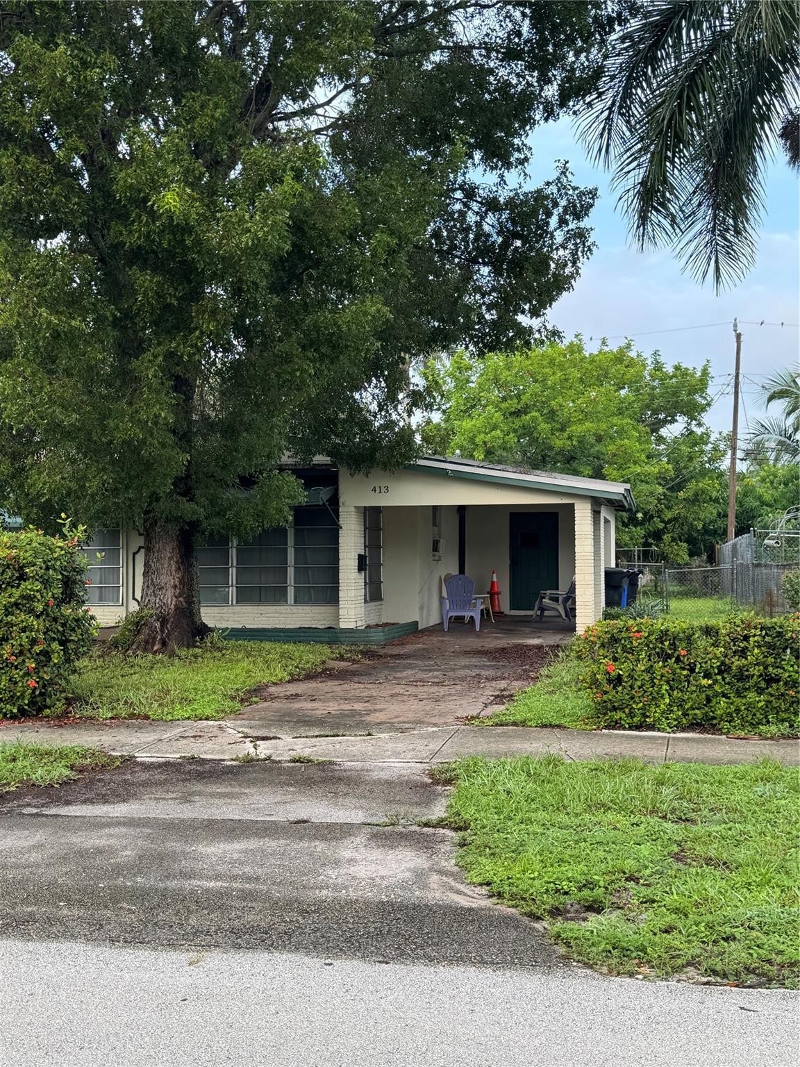 413 Sw 24th Ave Property Photo 2