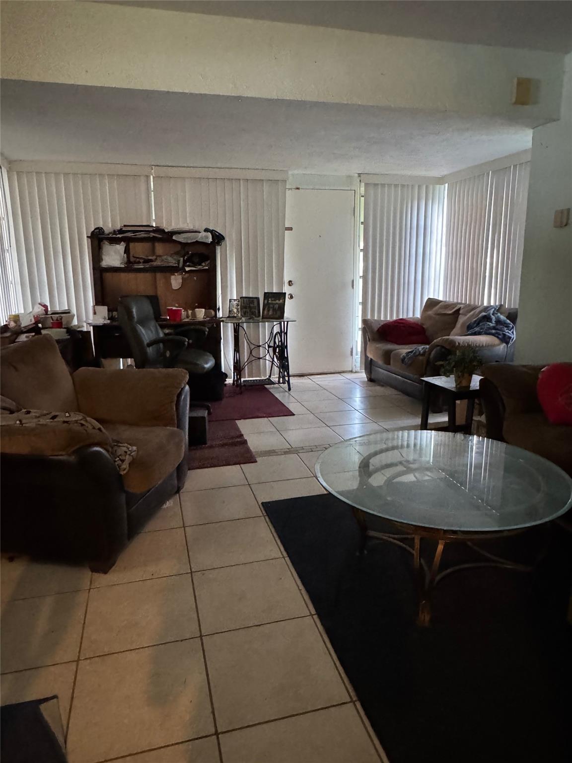 413 Sw 24th Ave Property Photo 6