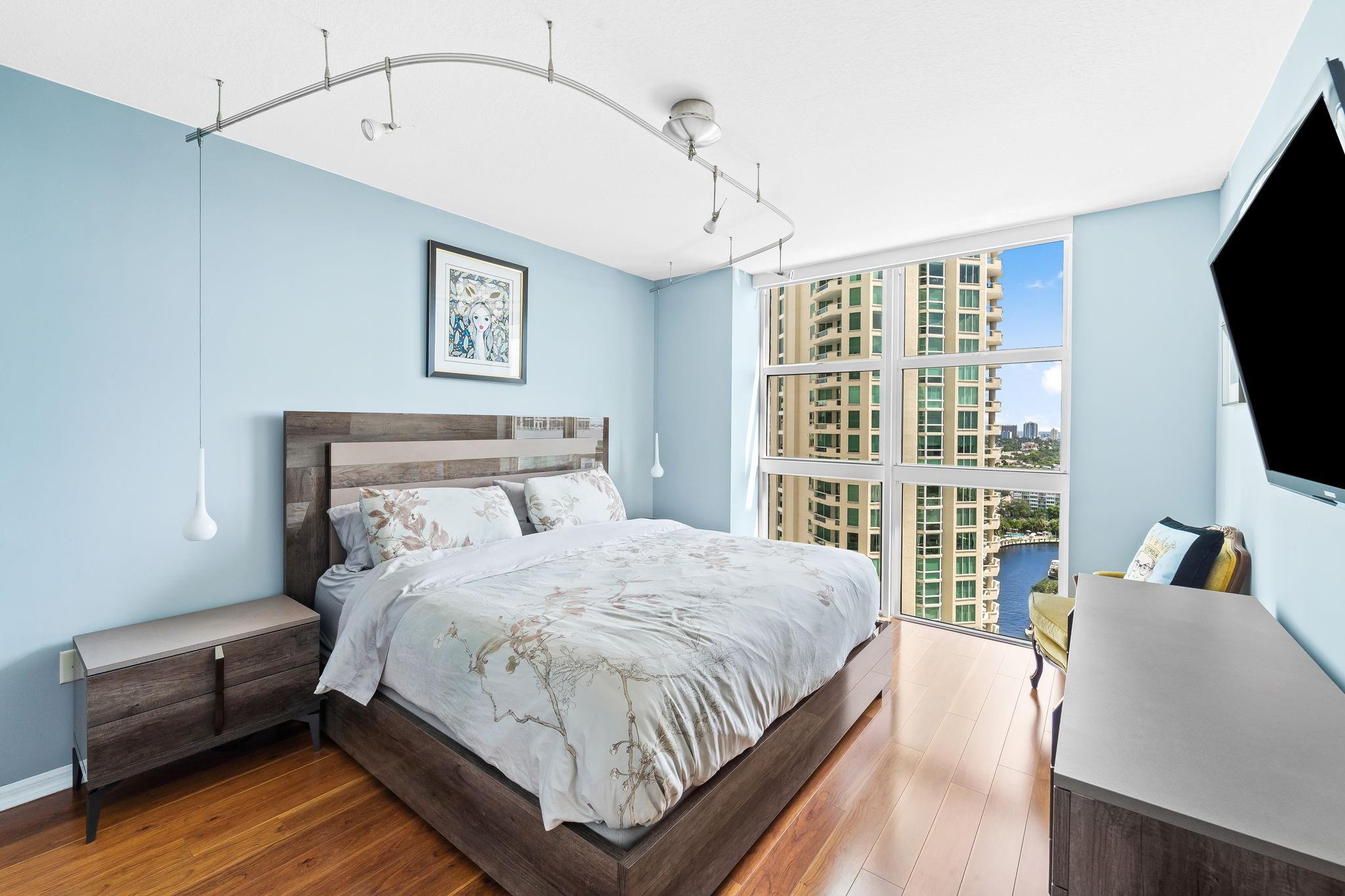 347 N New River Dr E 2102 Property Photo 17