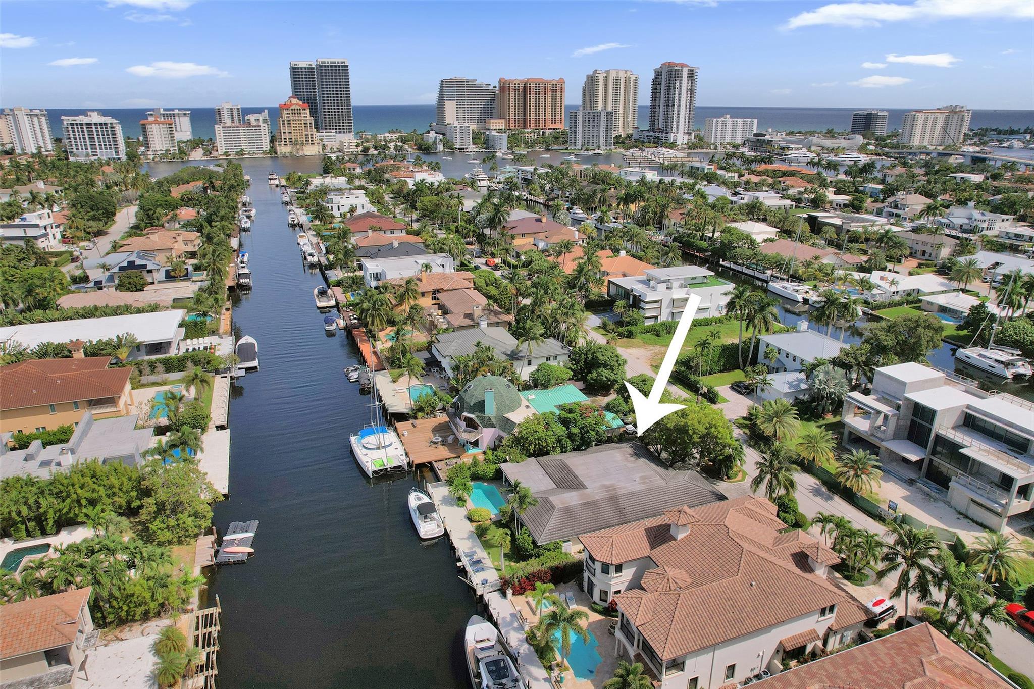 2427 Sea Island Dr Property Photo 1