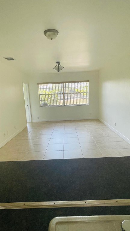 5111 W Oakland Park Boulevard 306 Property Photo 5