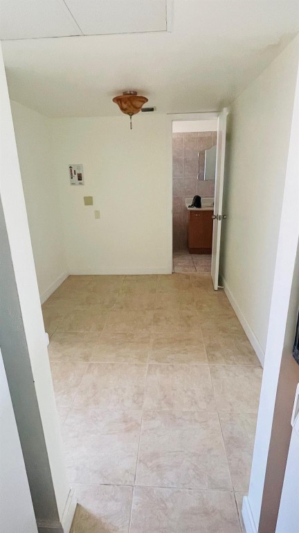 5111 W Oakland Park Boulevard 306 Property Photo 6