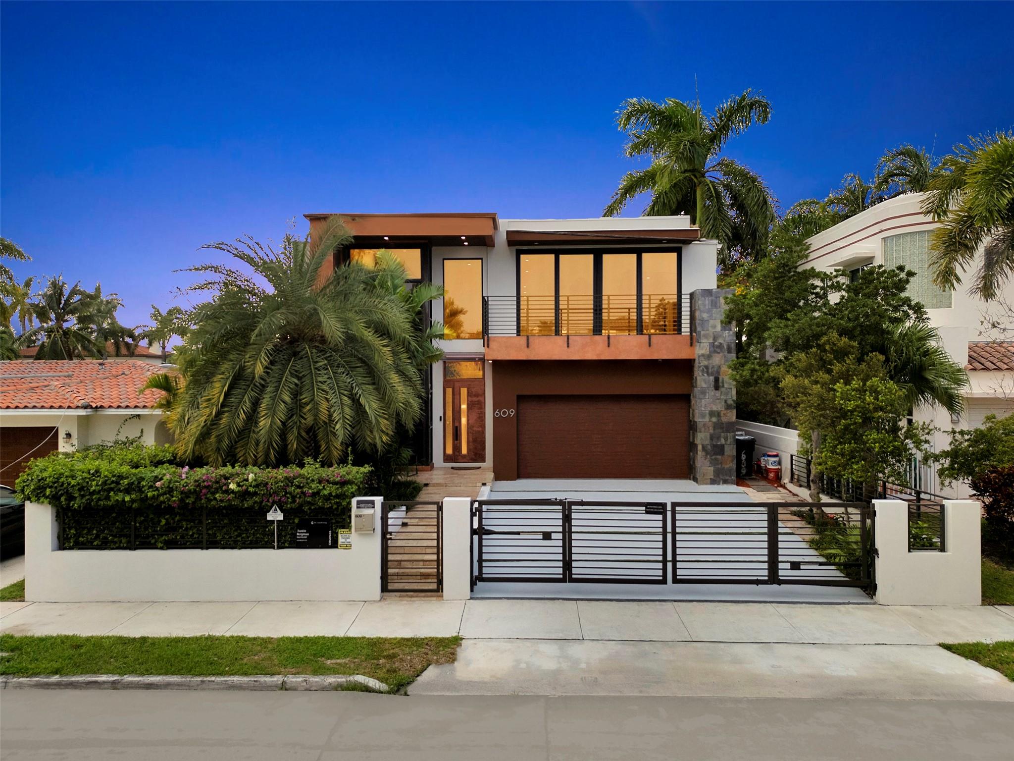 609 Poinciana Dr Property Photo 1