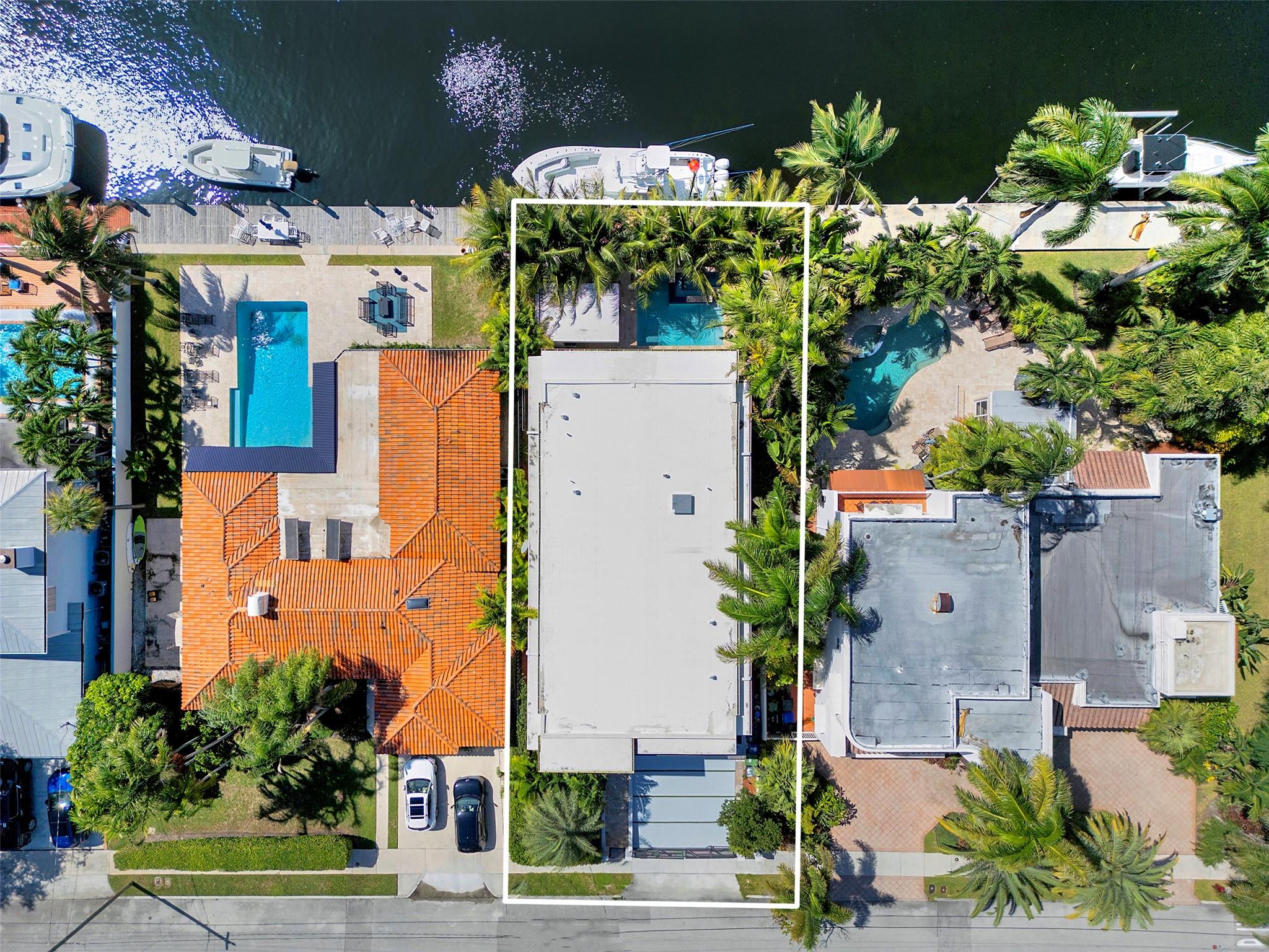 609 Poinciana Dr Property Photo 3