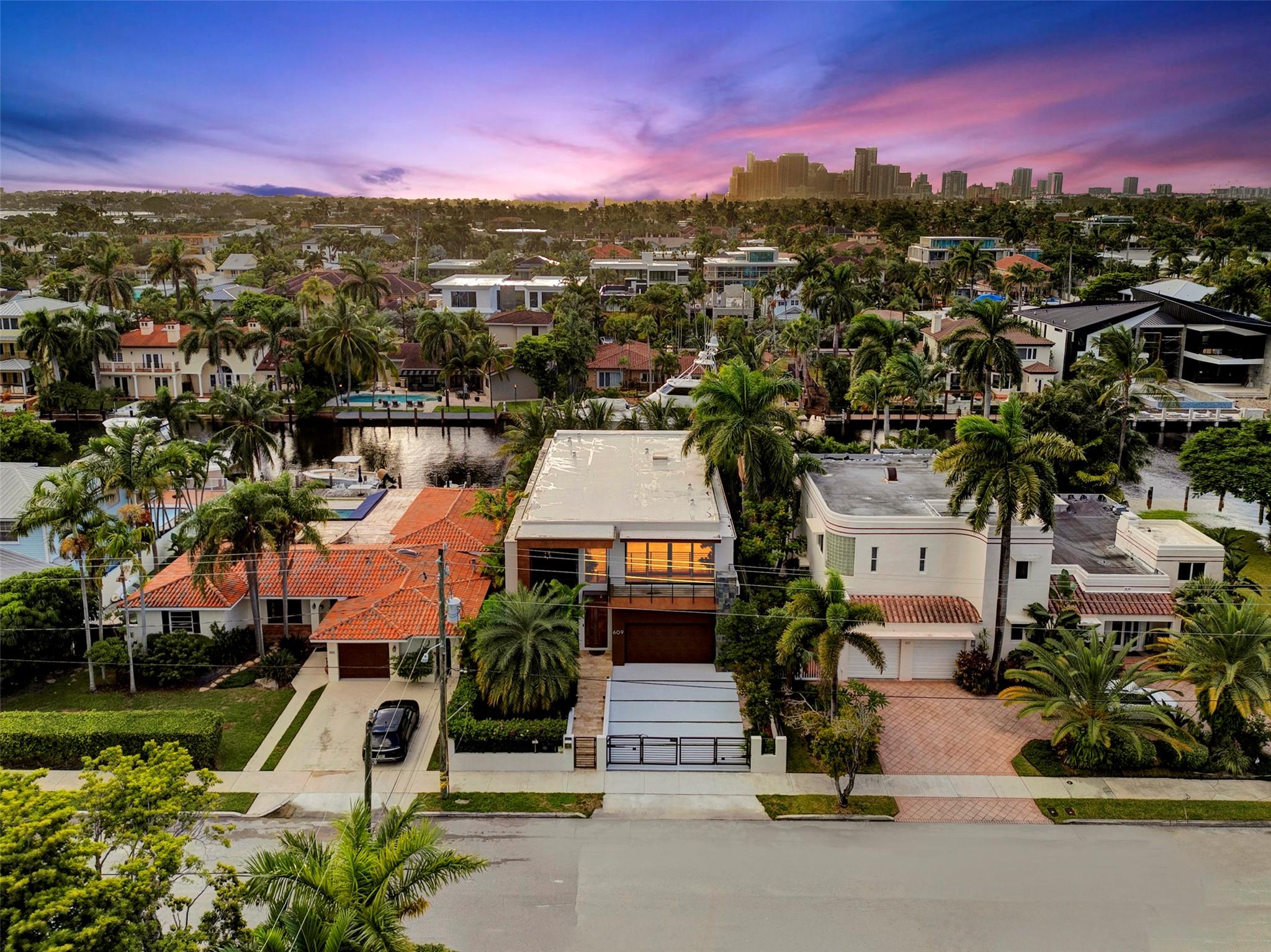 609 Poinciana Dr Property Photo 6