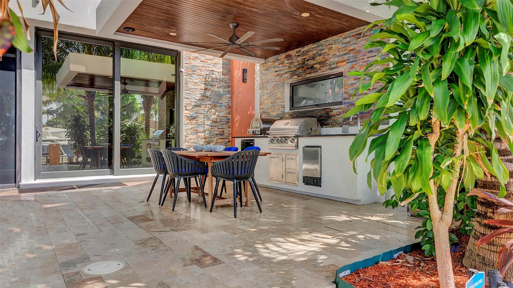 609 Poinciana Dr Property Photo 17