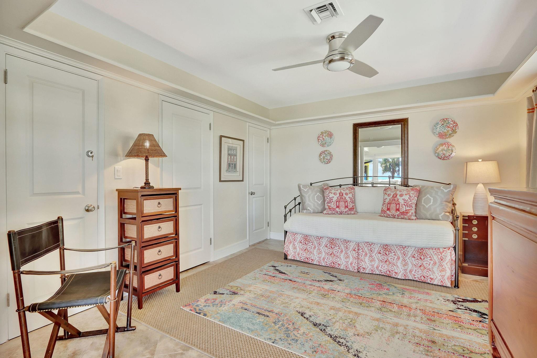 2000 S Ocean Ln 13 Property Photo 20