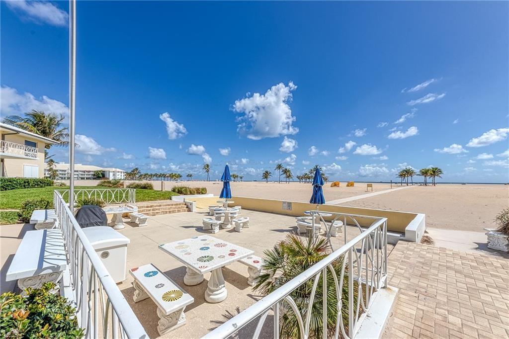 2000 S Ocean Ln 13 Property Photo 27