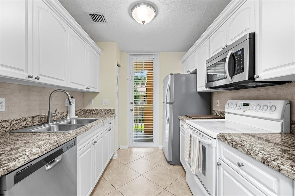 4784 S Central Boulevard 22 Property Photo 6