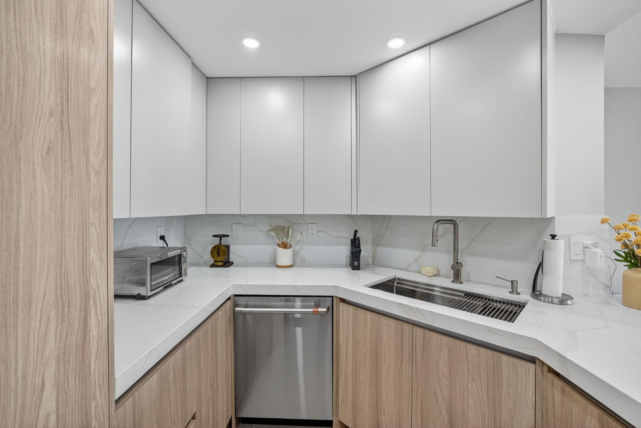 2100 S Ocean Drive 15e Property Photo 7