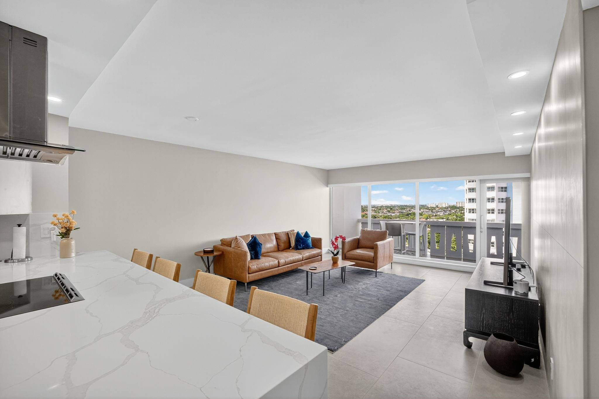 2100 S Ocean Drive 15e Property Photo 9