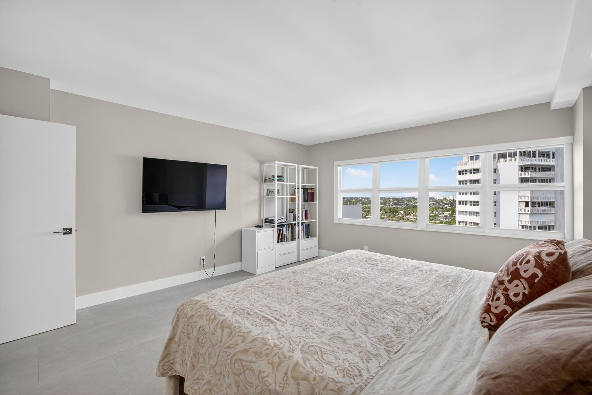 2100 S Ocean Drive 15e Property Photo 20
