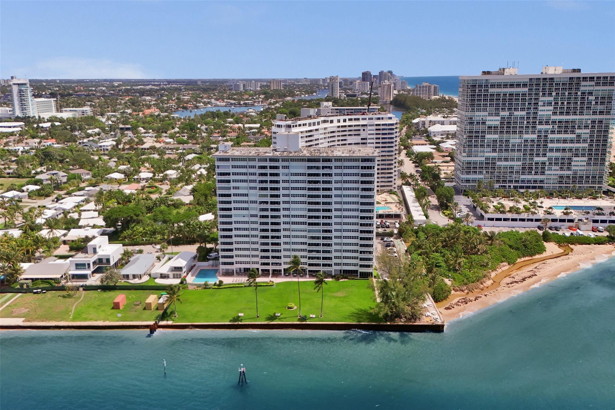 2100 S Ocean Drive 15e Property Photo 32