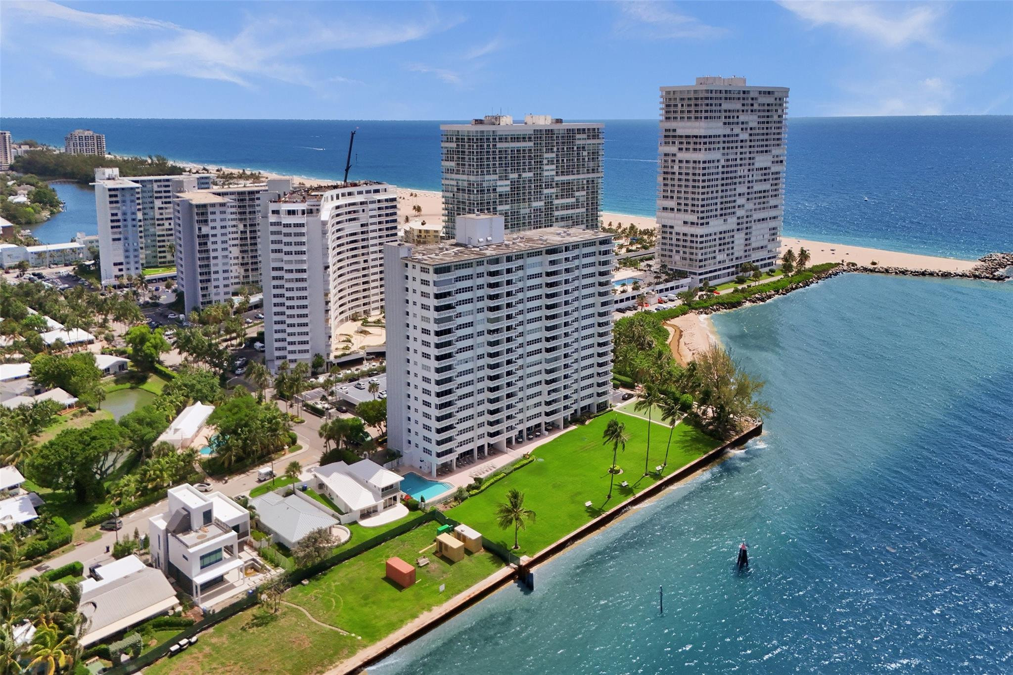 2100 S Ocean Drive 15e Property Photo 33