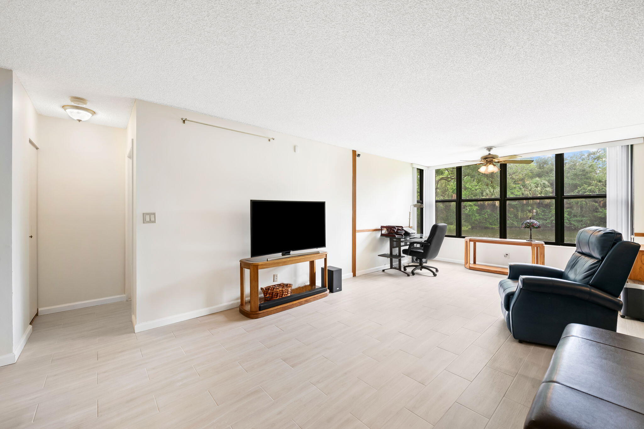 2908 Carambola Circle 101-b Property Photo 1