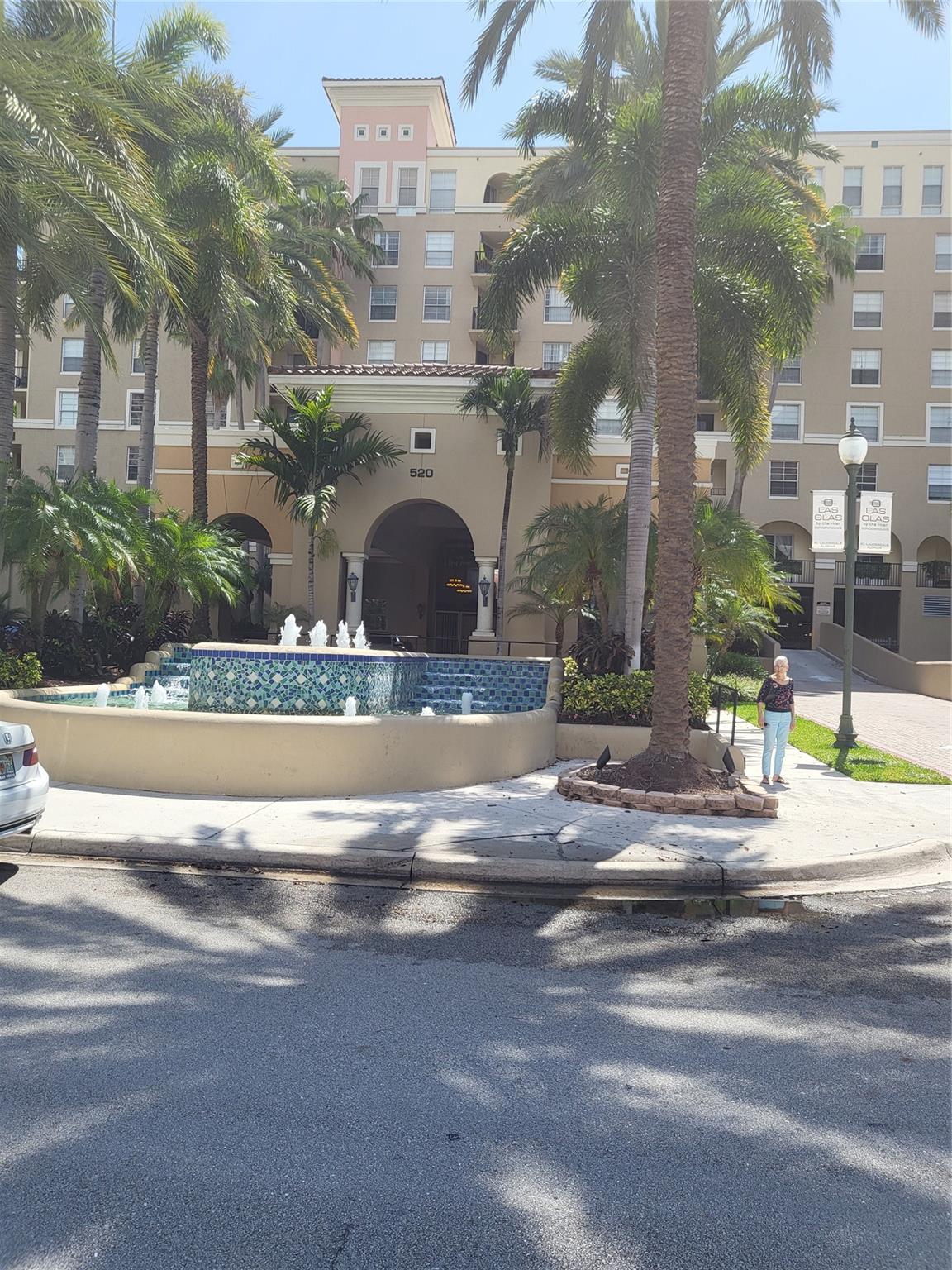 520 Se 5th Ave 3704 Property Photo 1