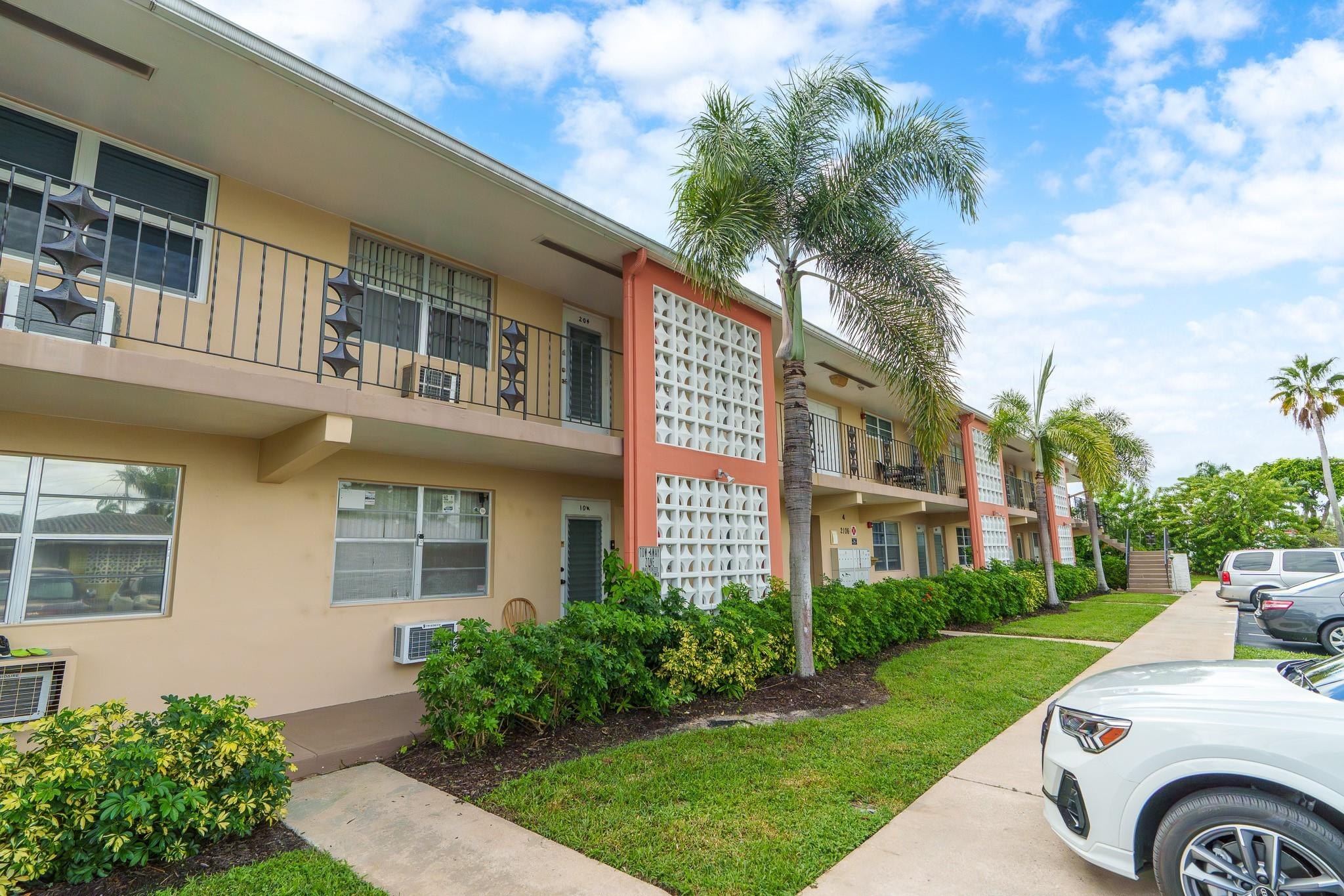 2106 NE 56th Court 204
