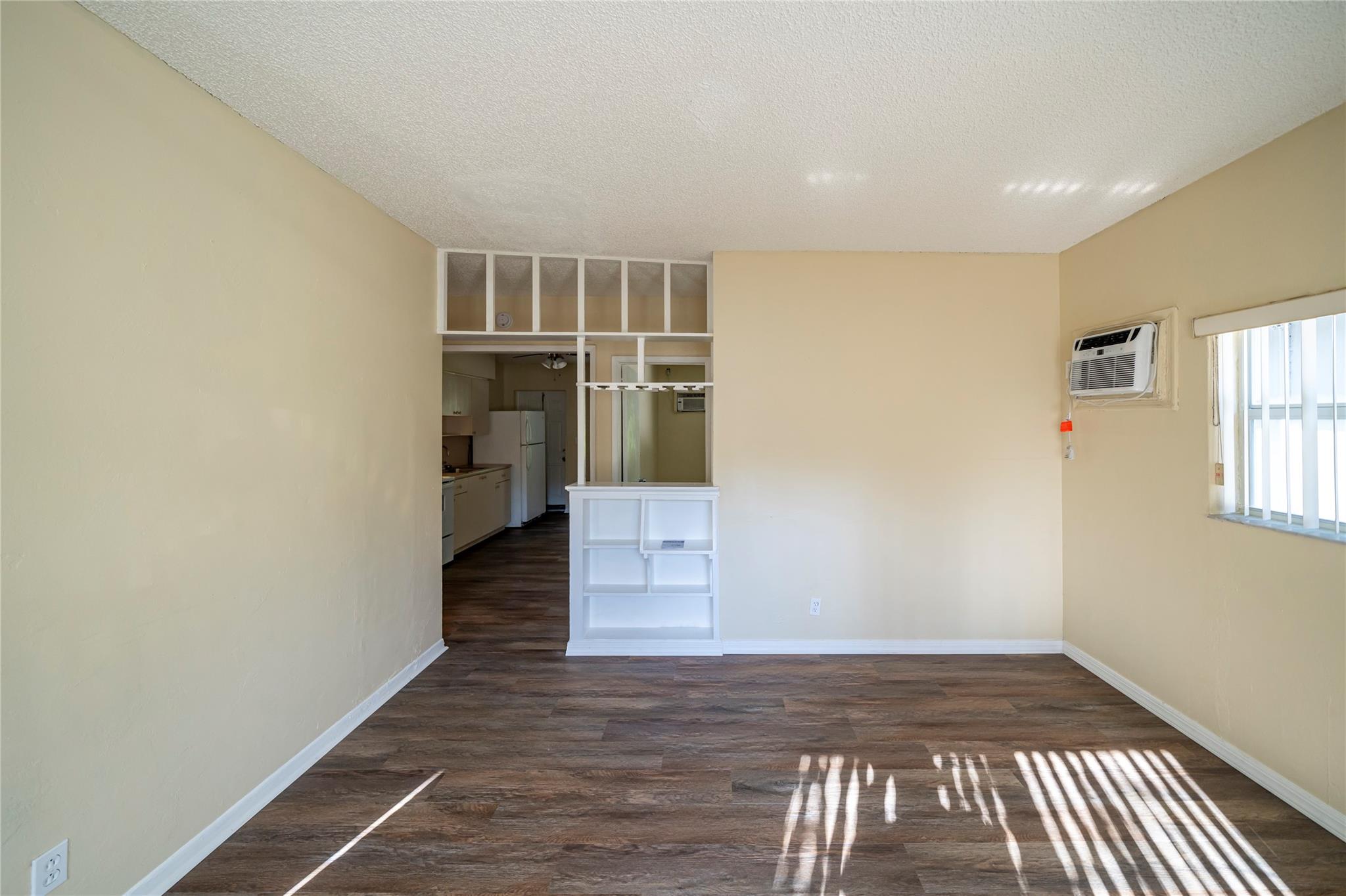 115 Ne 4th St 4 Property Photo 2