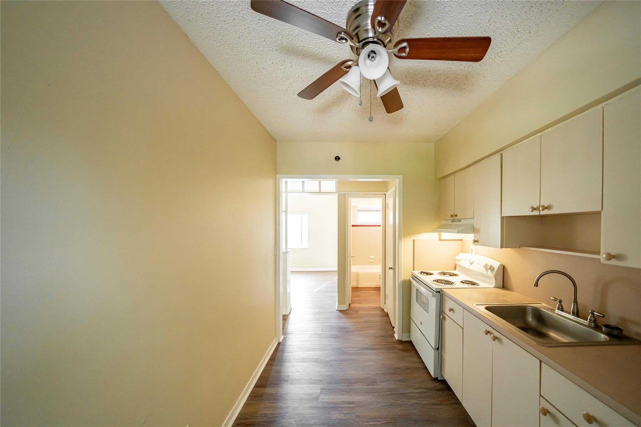 115 Ne 4th St 4 Property Photo 3