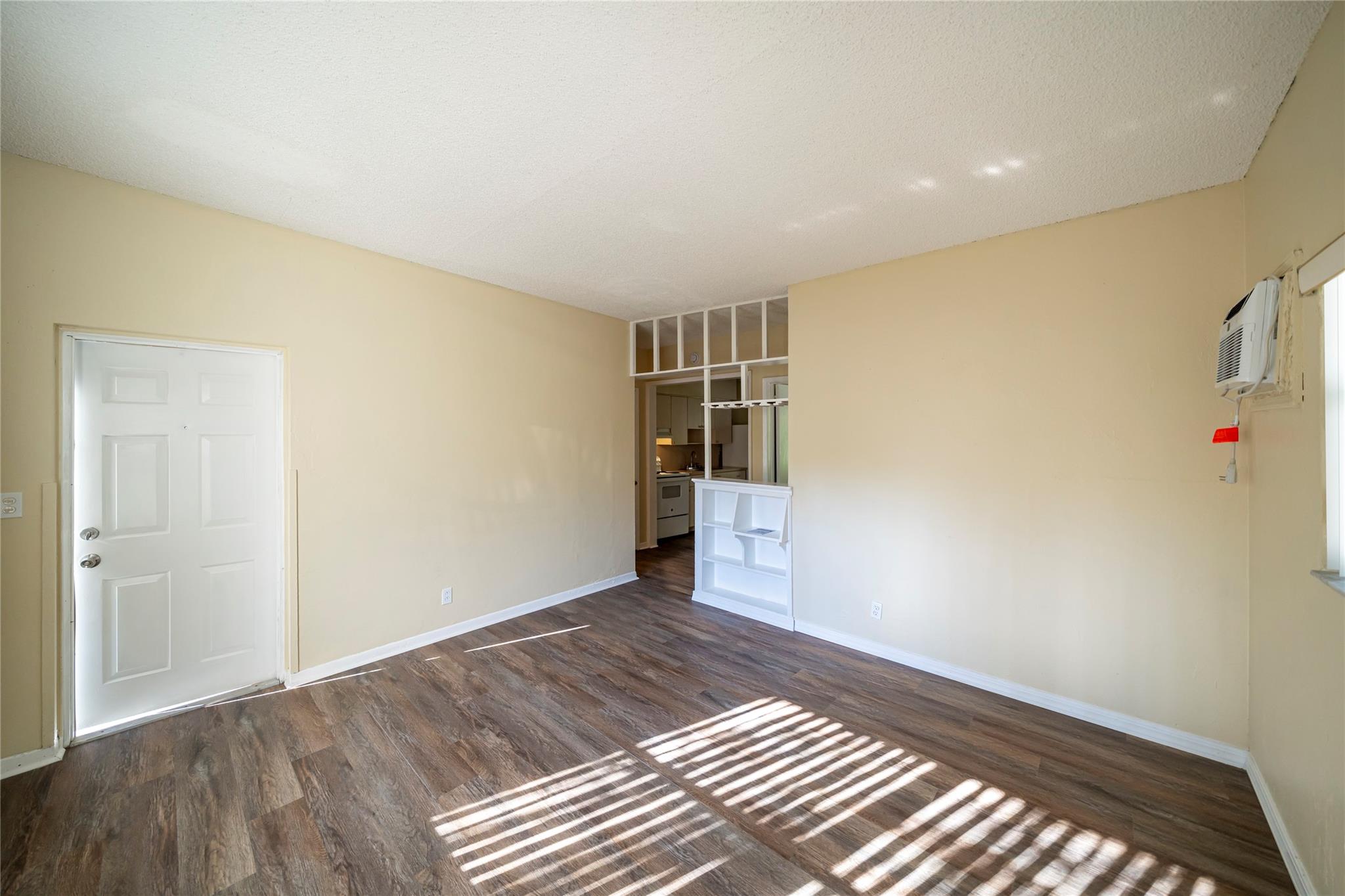 115 Ne 4th St 4 Property Photo 6